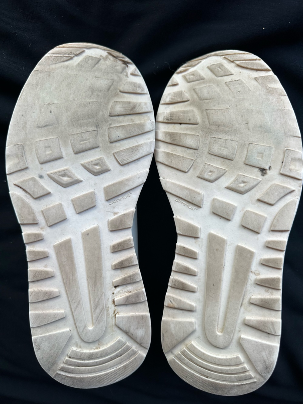 Common Projects Made in Italy Women's White and Cream Runner EU 37 Sneakers US 7 - Picture 12 of 16
